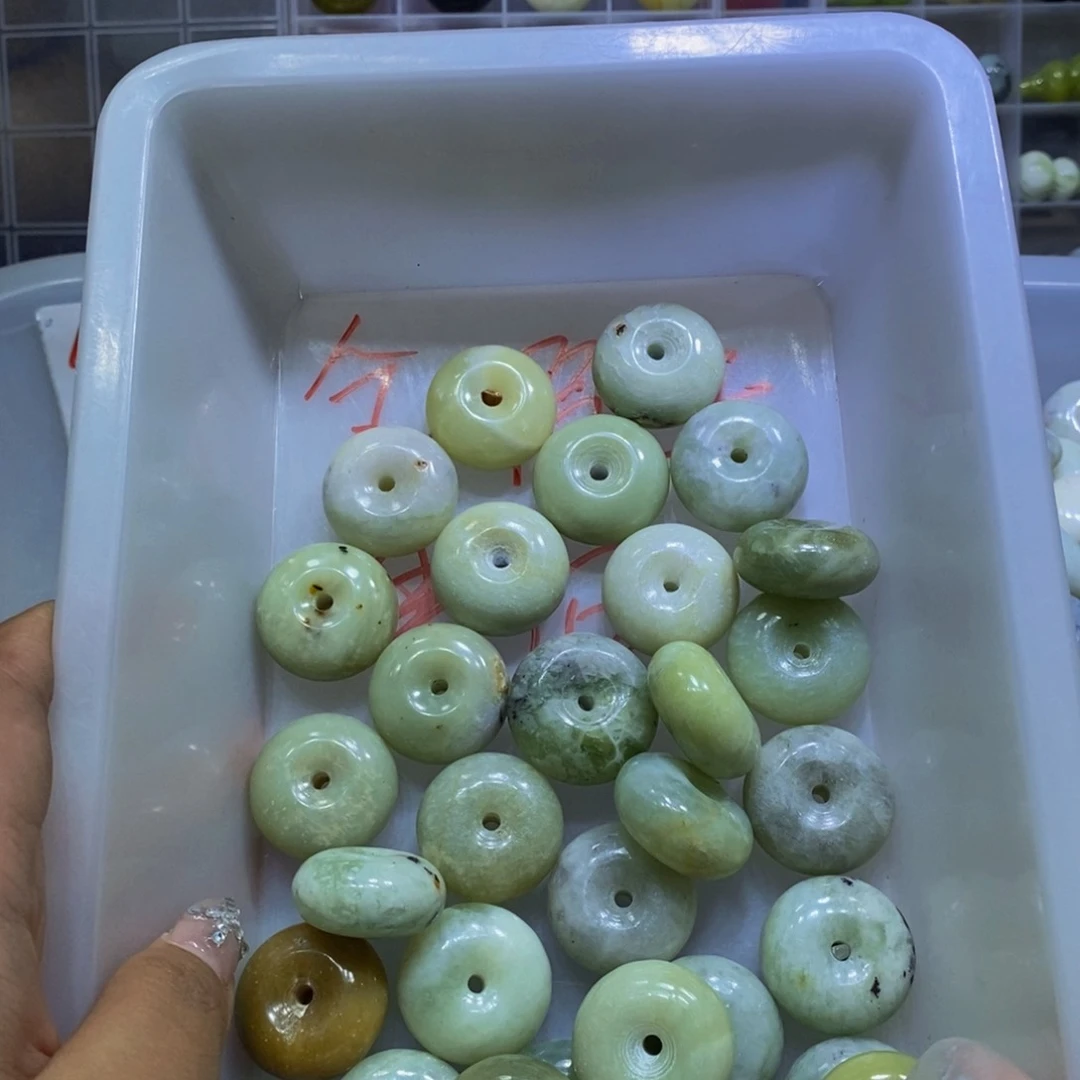 合金蛇纹石玉颈饰87