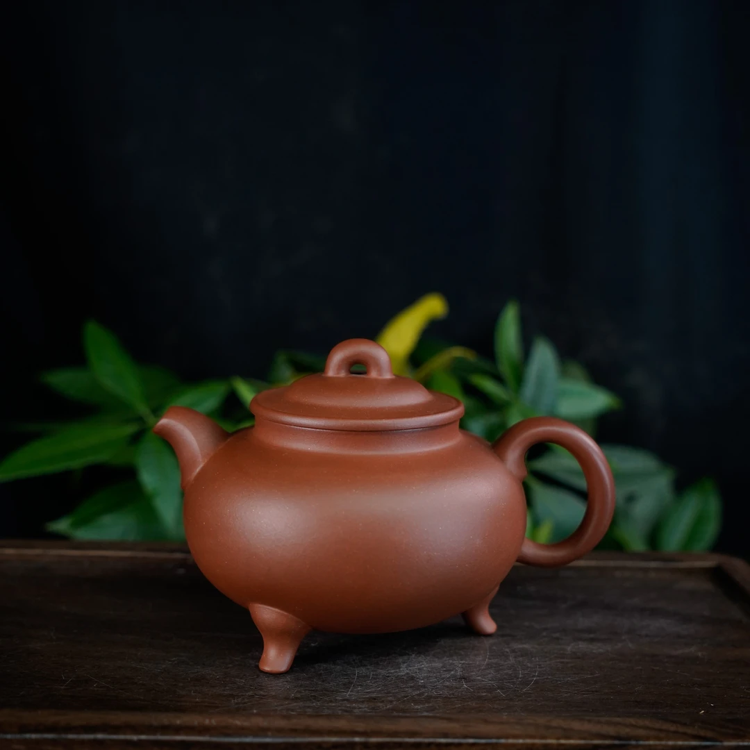 GSZS-6075   赵敏芳   宜兴手工紫砂  三足鼎立