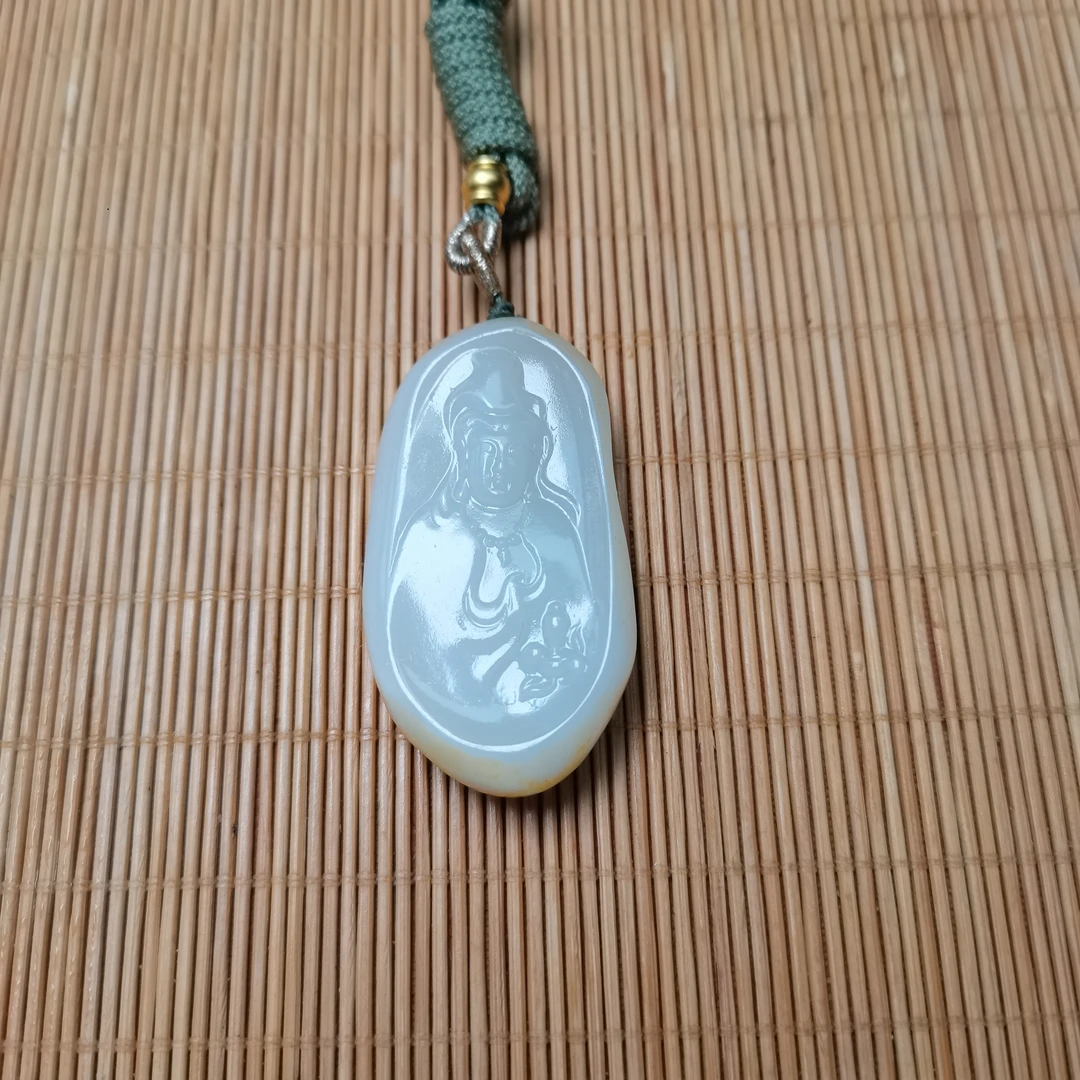 新疆和田玉净瓶观音菩萨31克