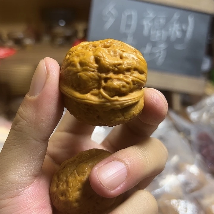 8***6吊坠文玩核桃金包