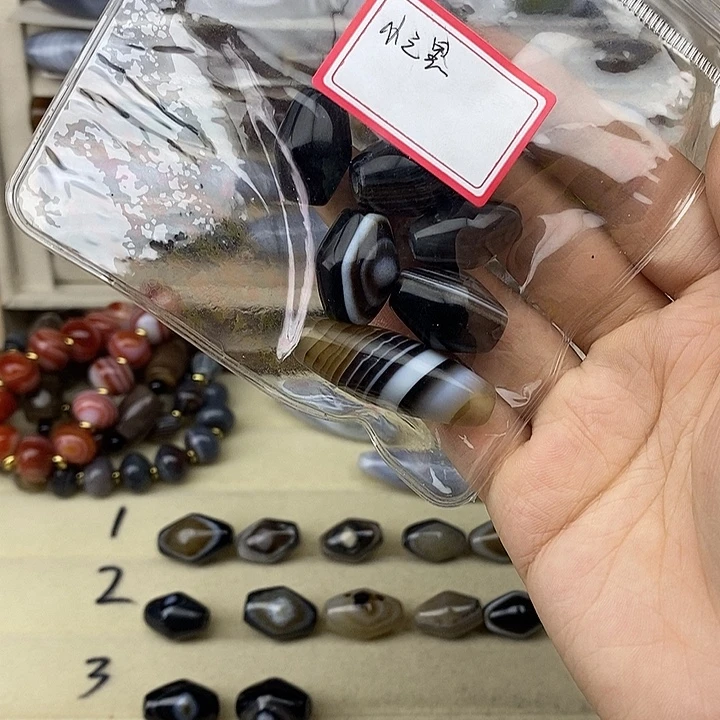 你***黑玛瑙/玉髓合金颈饰