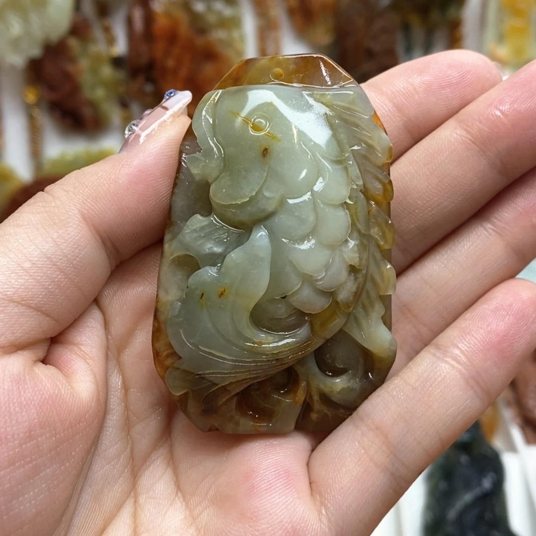 蛇纹石玉颈饰未镶嵌