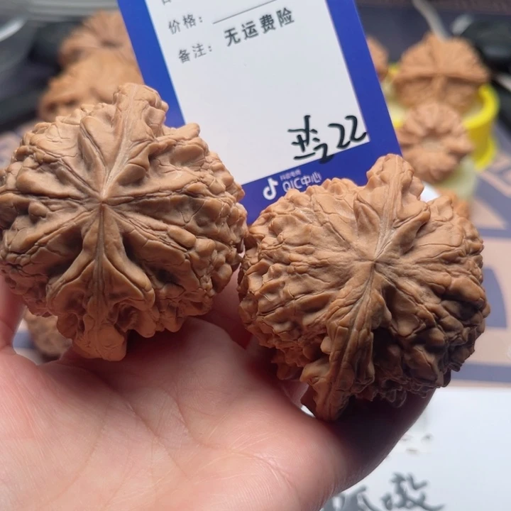 吊坠文玩核桃旺**奶文玩核桃把件22