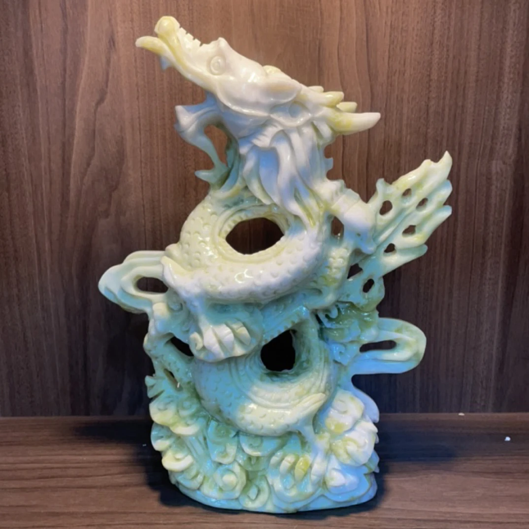 30厘米高23厘米宽青龙雕刻摆件