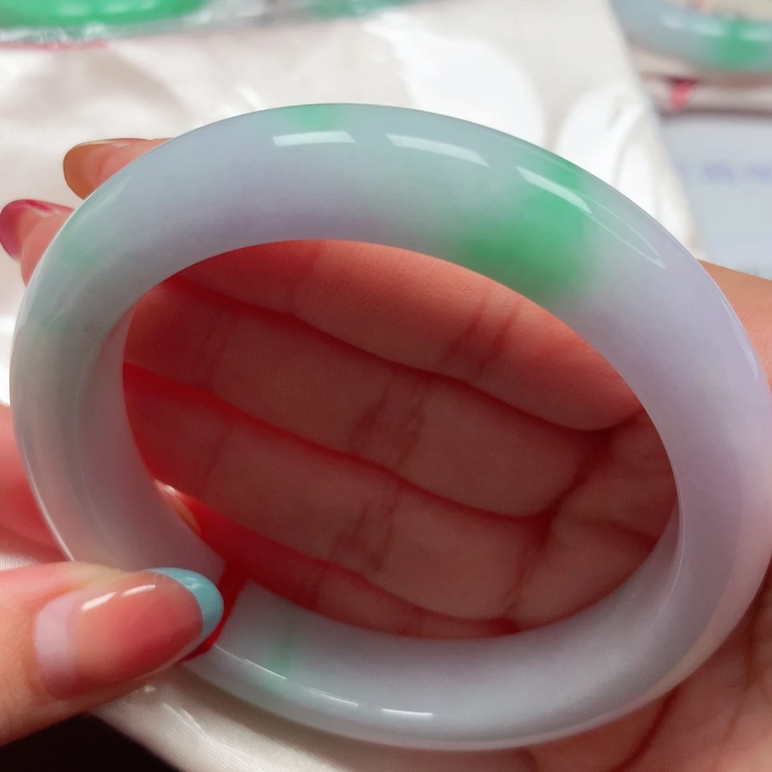 翡翠未镶嵌手镯61阳绿春彩61圈