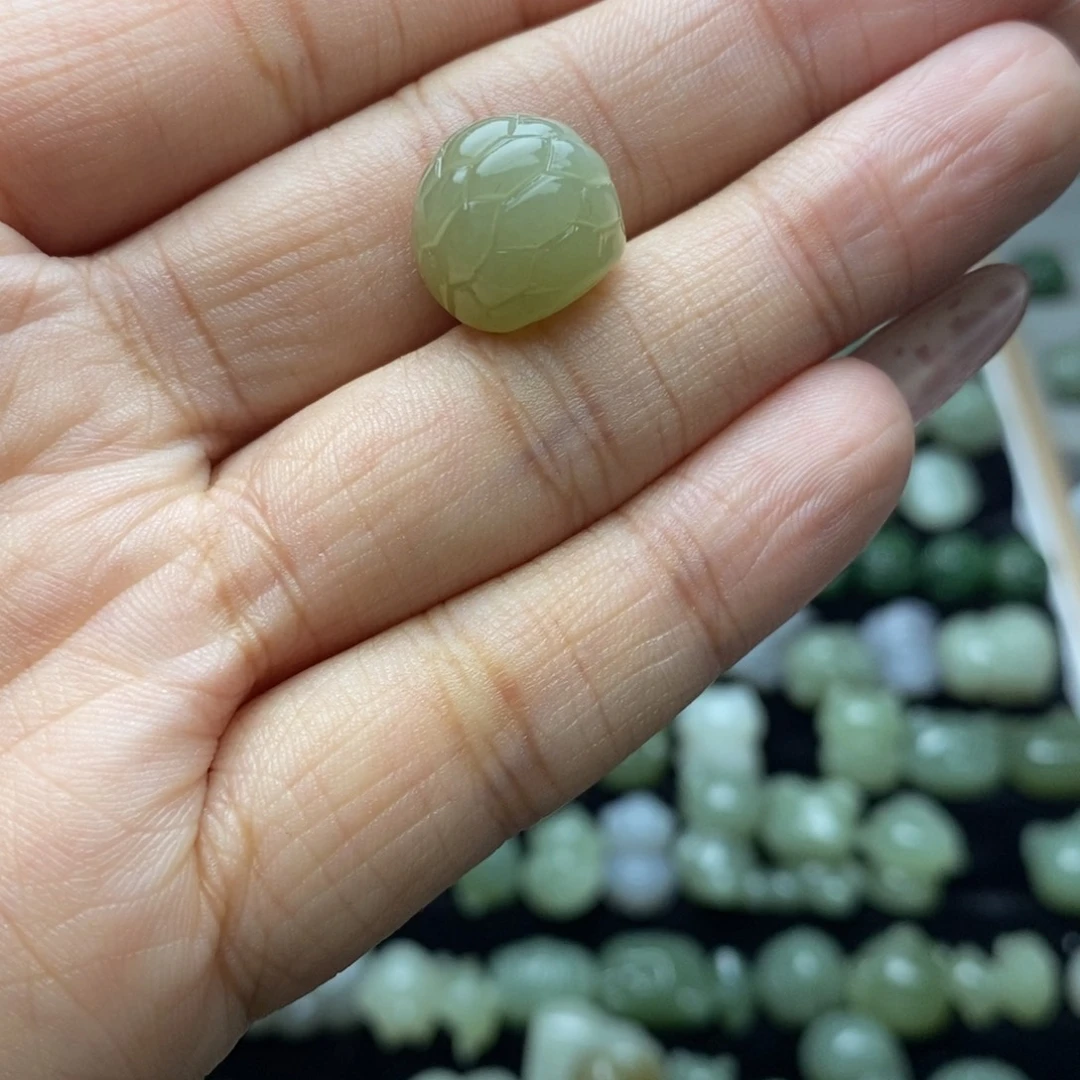 *****和田玉未镶嵌颈饰