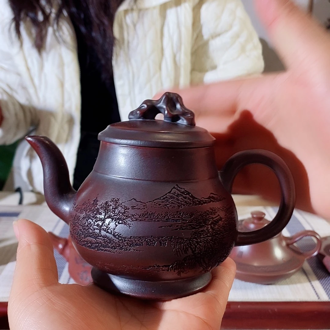 紫砂茶壶宜兴紫砂壶和我一样是