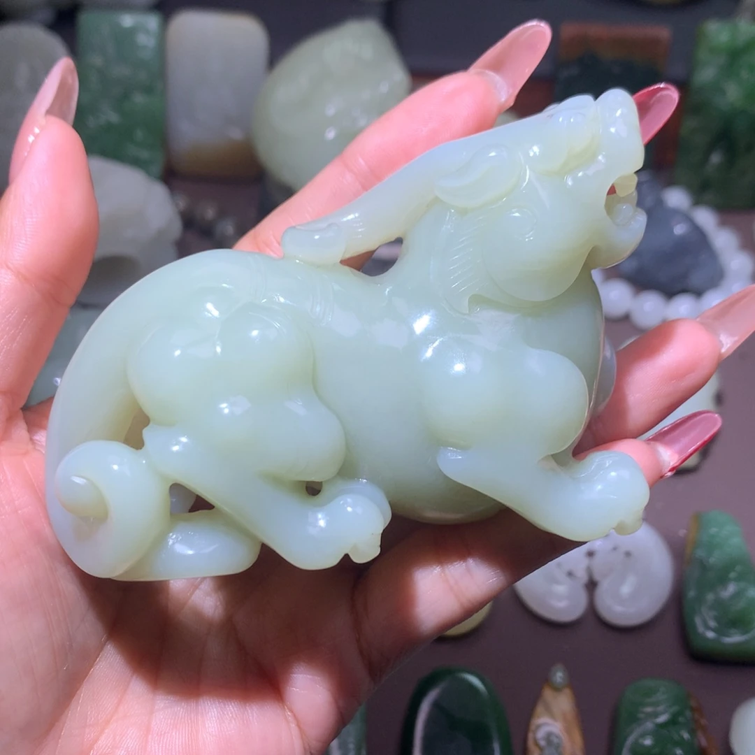 颈饰未镶嵌和田玉事**意