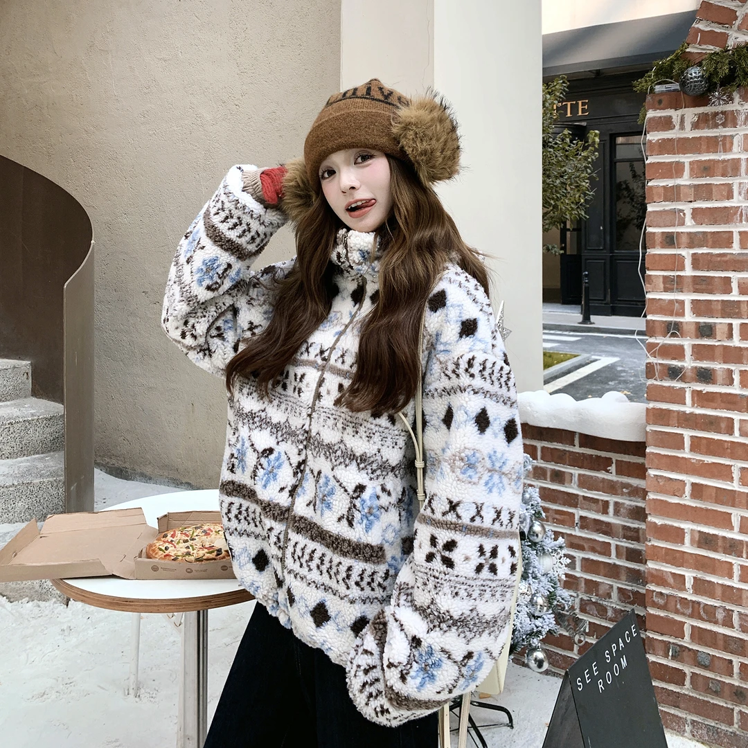 民族风提花羊羔毛短款外套女秋冬2025新款慵懒风俏皮减龄毛毛棉服