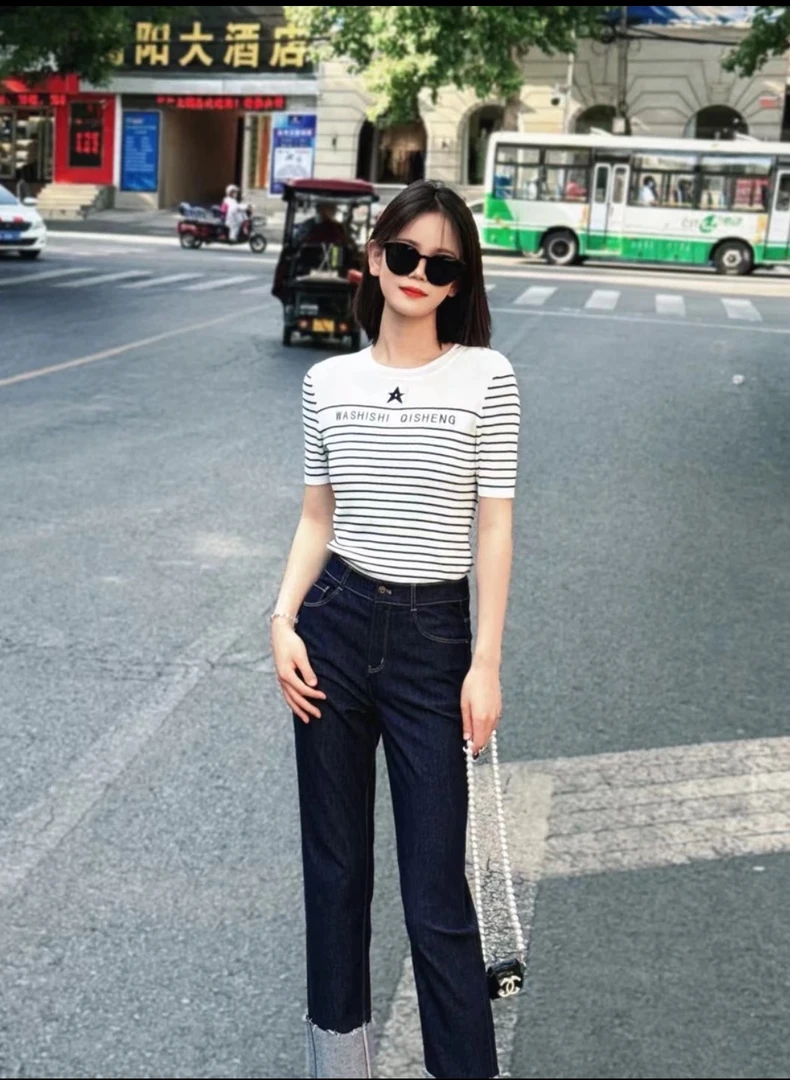 易缔媤/DE71088T恤显瘦针织时尚条纹气质春夏圆领