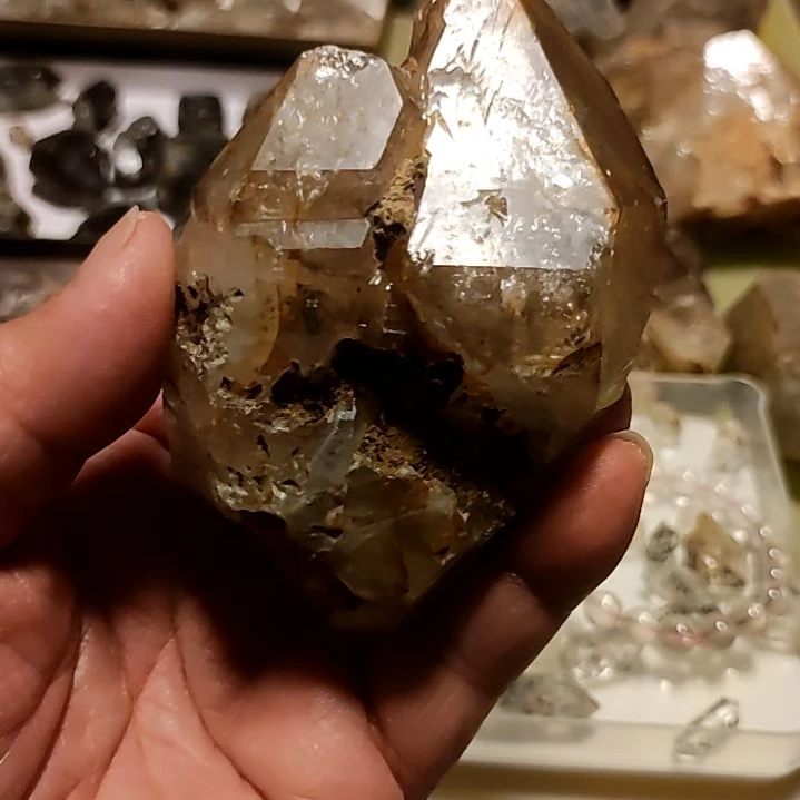 未镶嵌水晶珠宝半成品