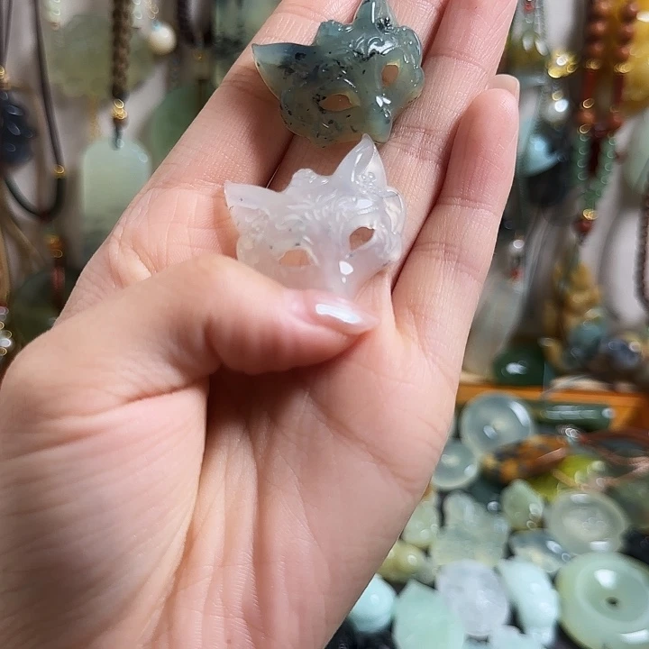 蛇纹石玉合金颈饰