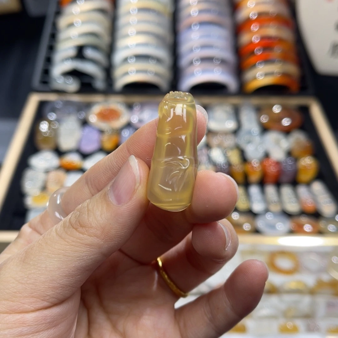 玛瑙/玉髓未镶嵌颈饰