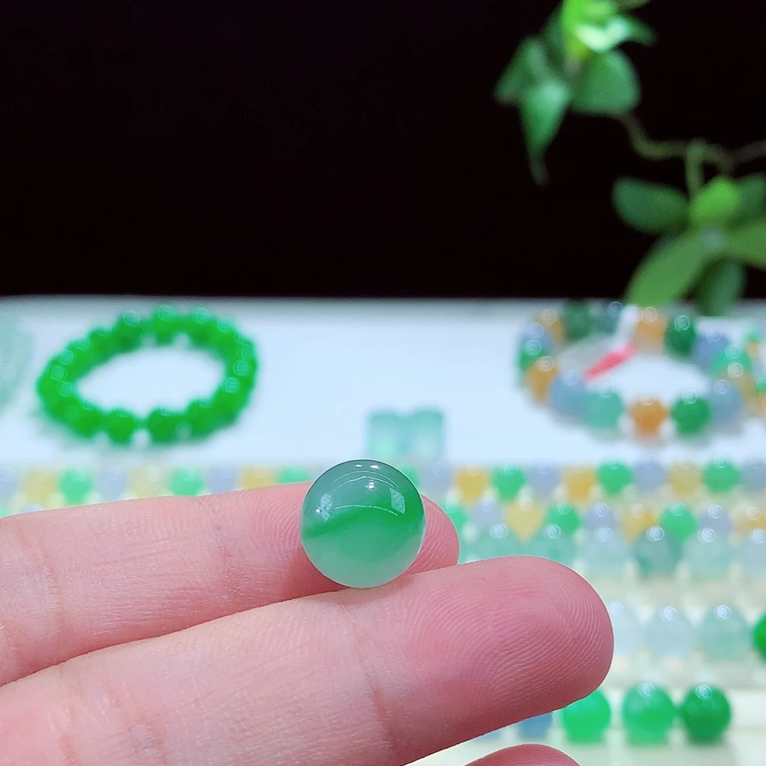 未镶嵌手链翡翠卡11+金丝阳绿