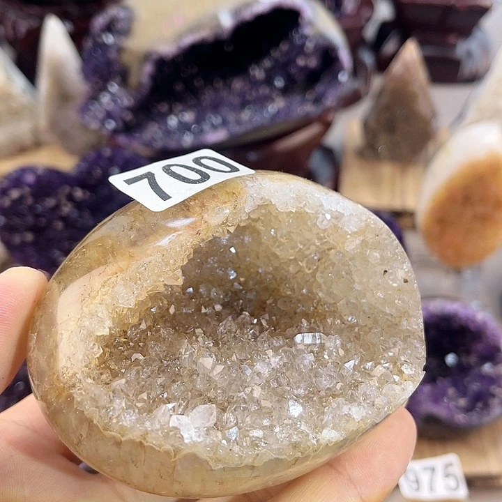 未镶嵌水晶大型摆件（非配饰）