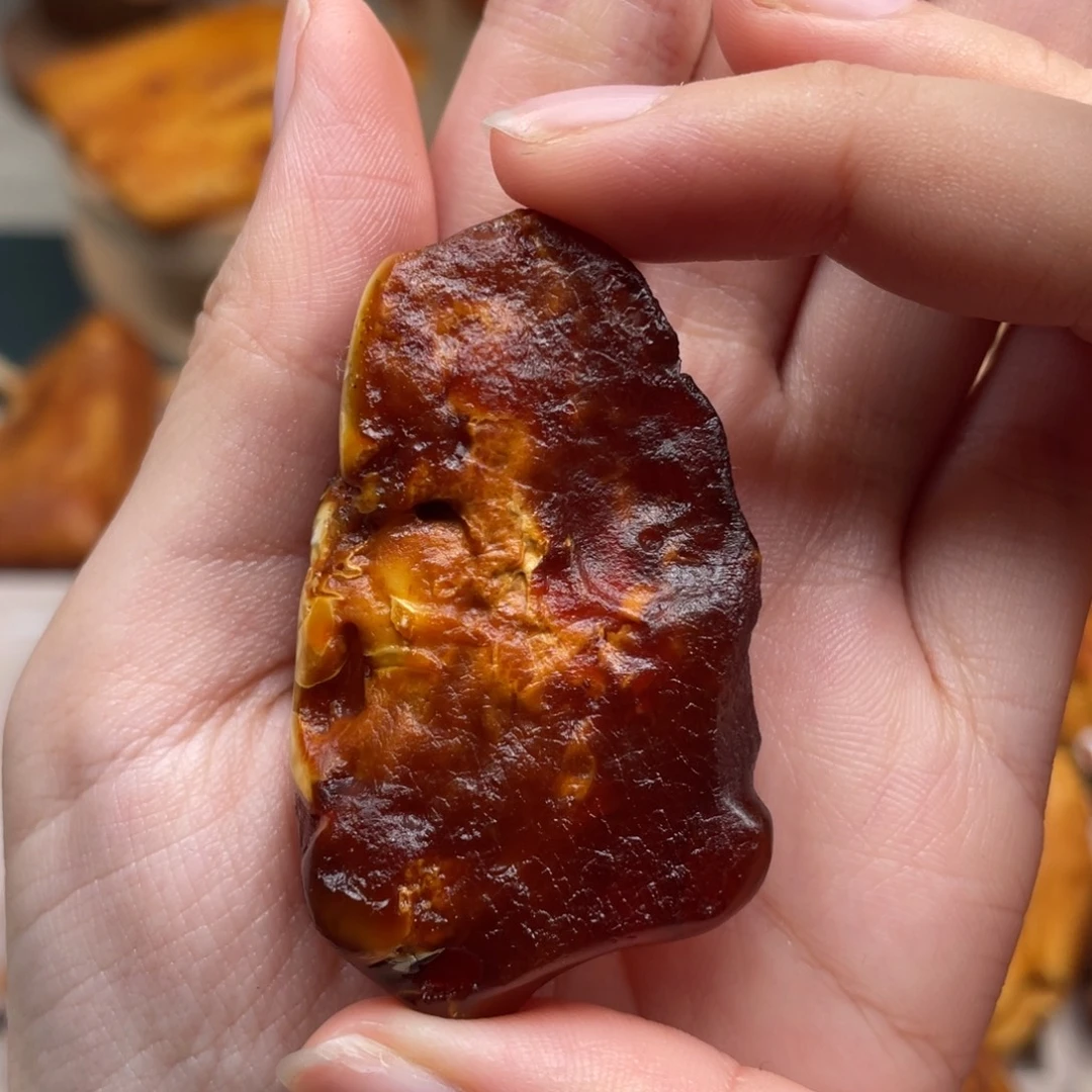 琥珀未镶嵌珠宝奇石