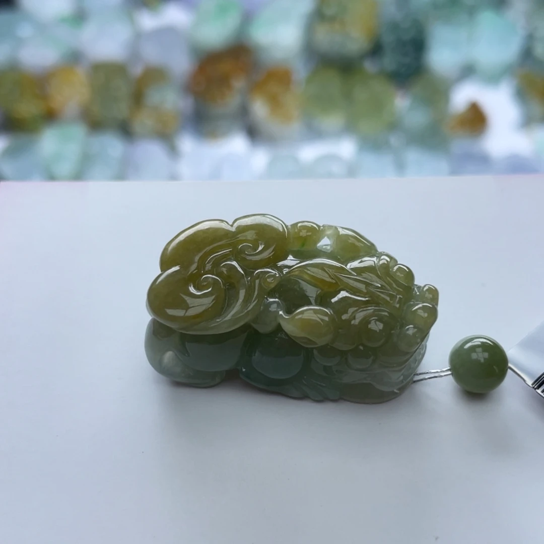 翡翠颈饰未镶嵌貔貅