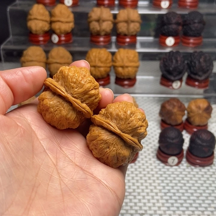 文玩核桃把件46龙鳞舍利疙瘩包