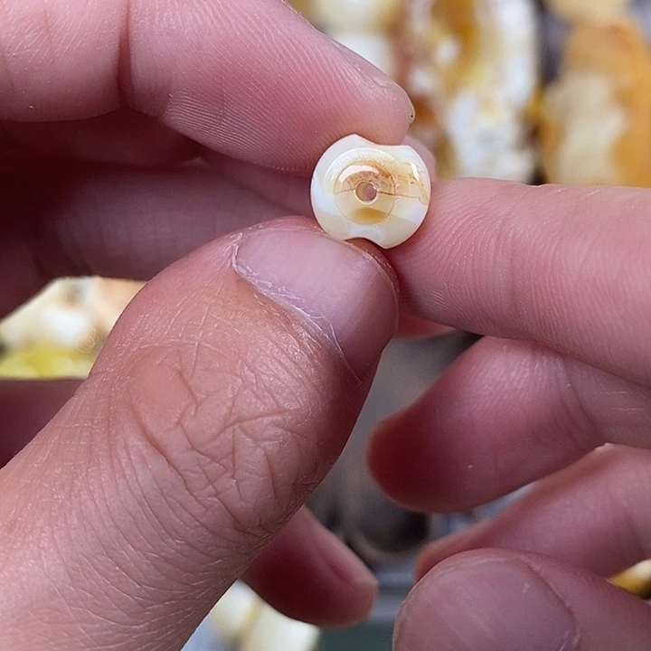 琥珀未镶嵌珠宝奇石我