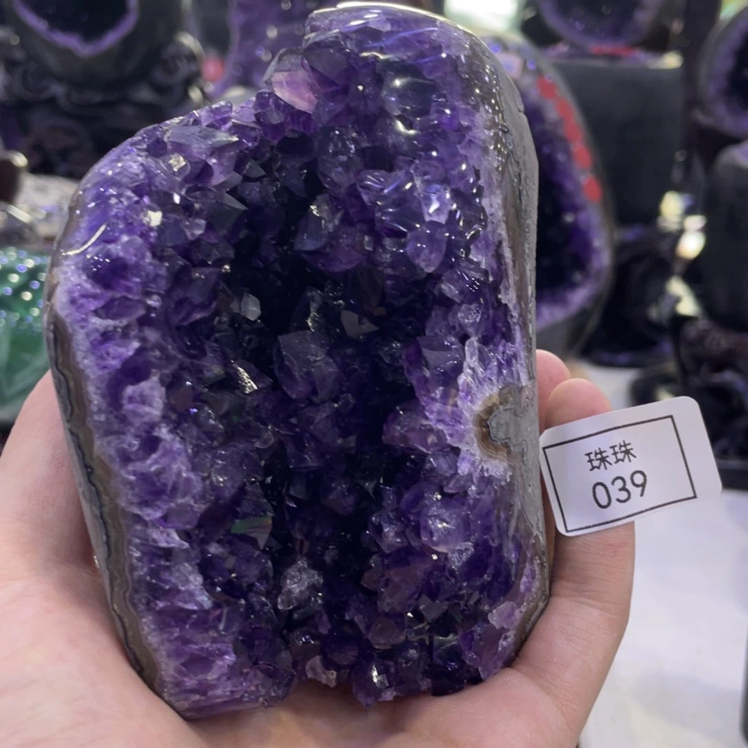 未镶嵌水晶大型摆件（非配饰）