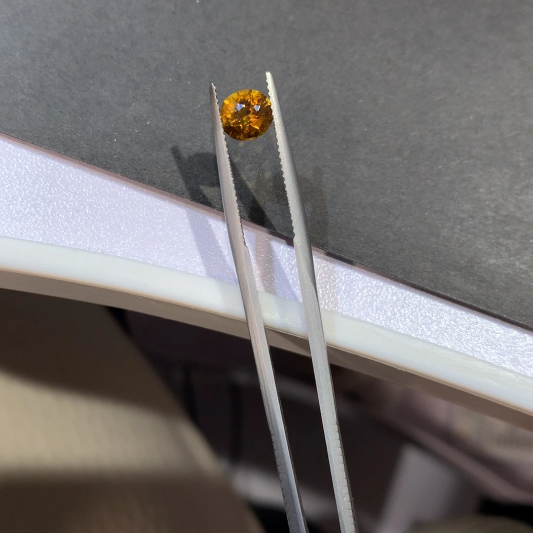 石榴石裸石未镶嵌1.55克拉