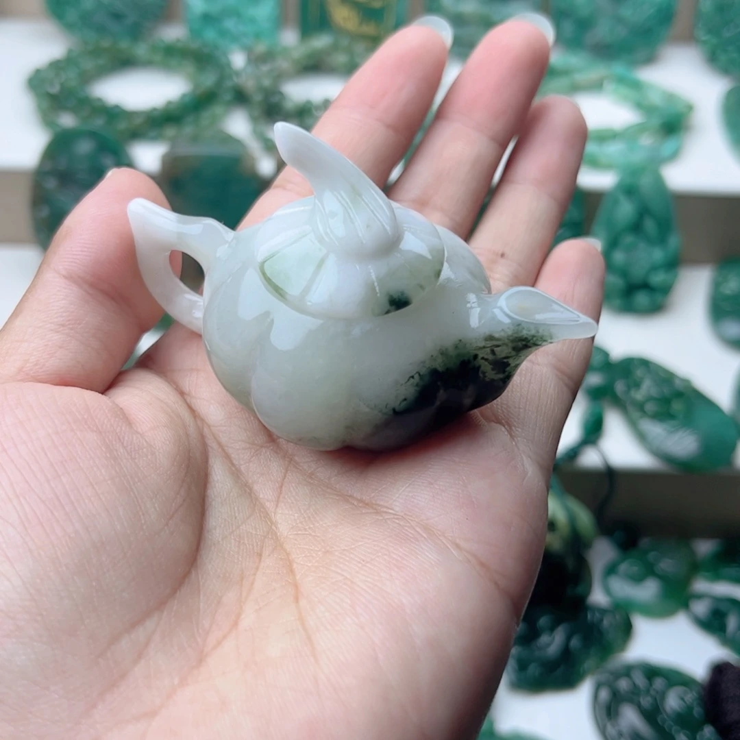 独山玉未镶嵌手把件