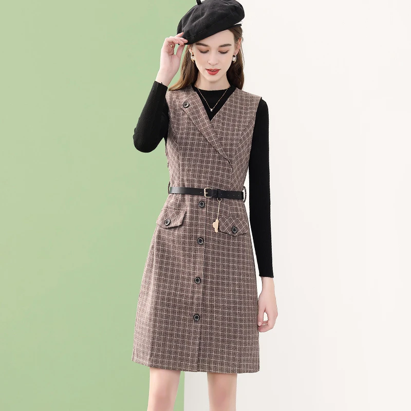 2025年春秋季新款时尚V领无袖马夹背心连衣裙女装百搭时髦背心裙