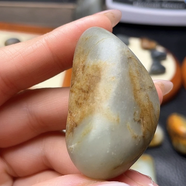 和田玉颈饰未镶嵌9