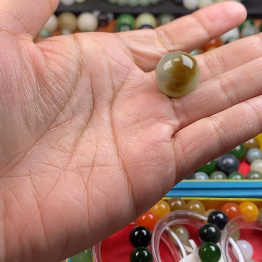 和田玉未镶嵌珠宝奇石卡18新疆三色玉y