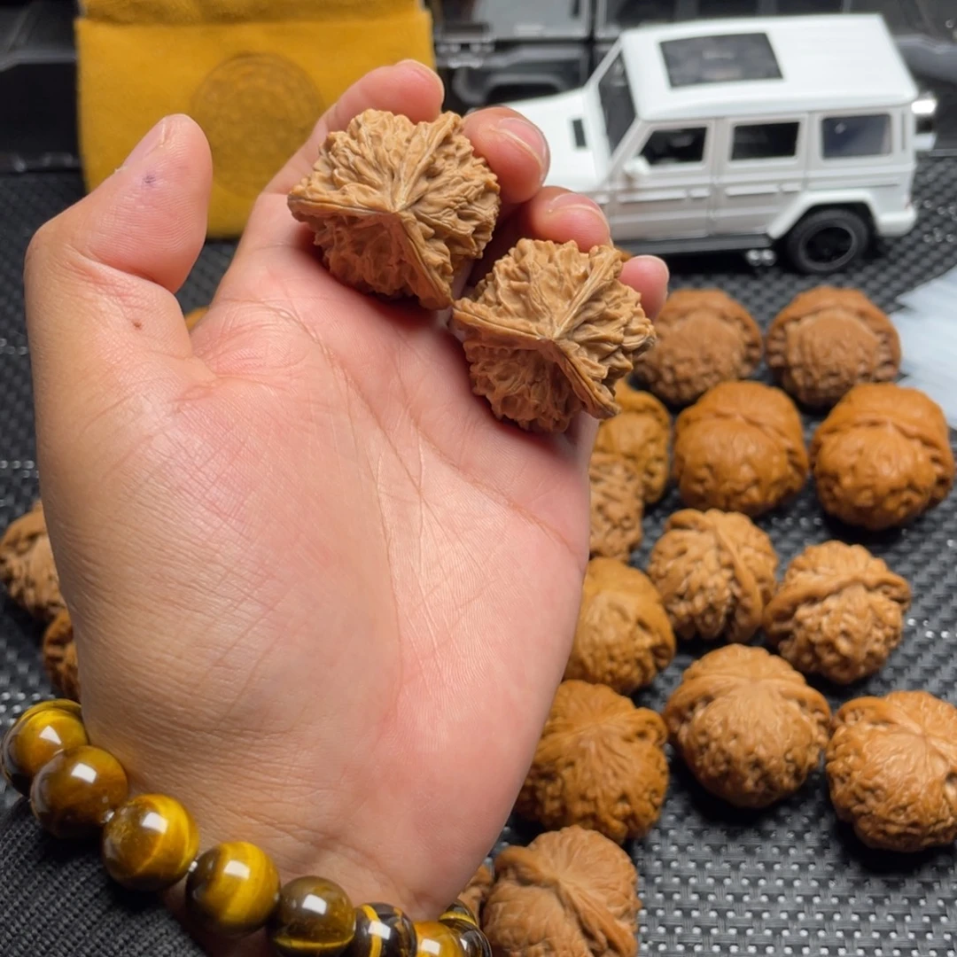 把件文玩核桃盘山三棱36全品