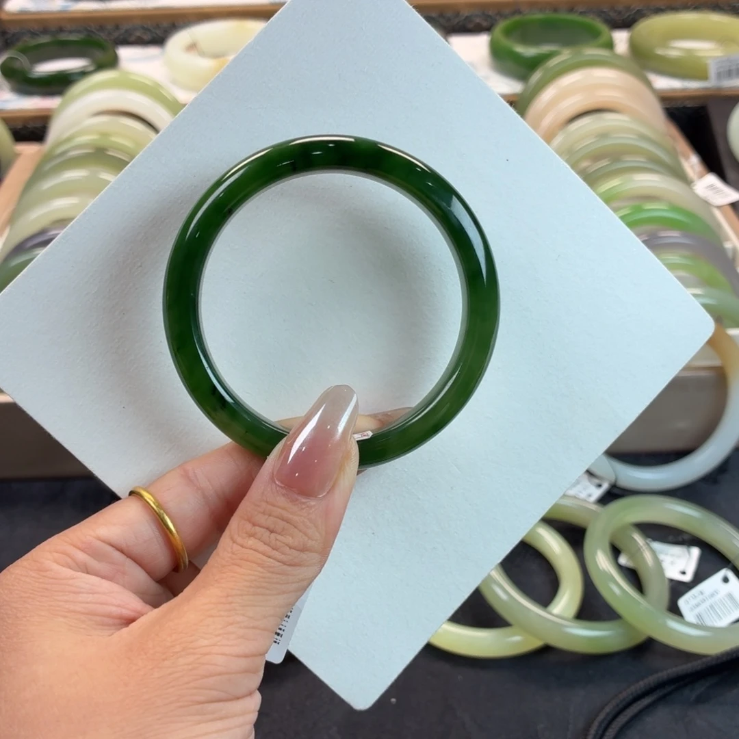 和田玉未镶嵌手镯碧玉23