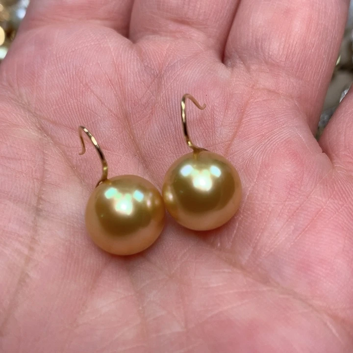 18K金镶嵌耳饰海水珍珠