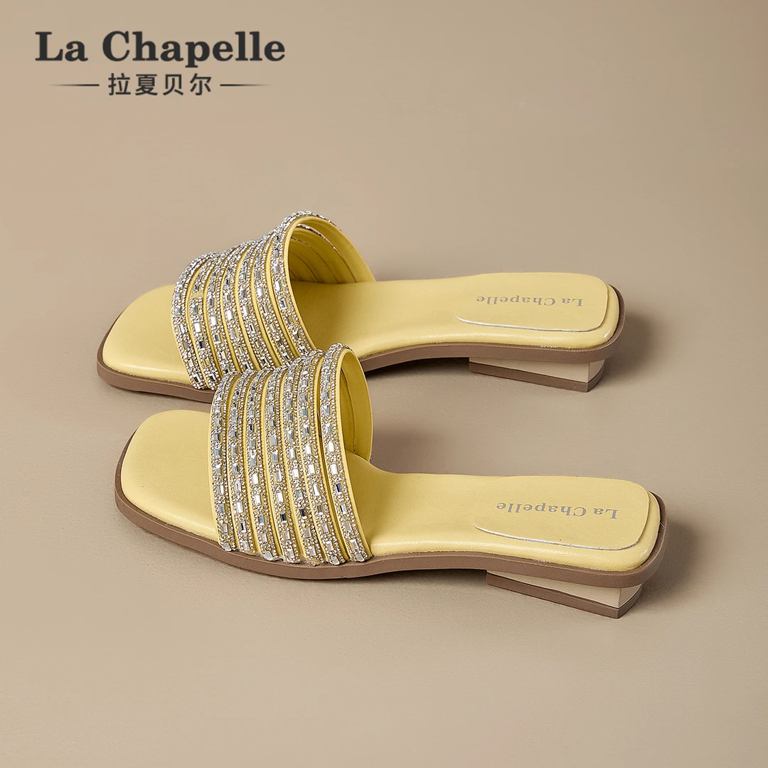 拉夏贝尔法式水钻一字凉拖鞋女2025夏新款粗跟仙女风配裙子半拖鞋