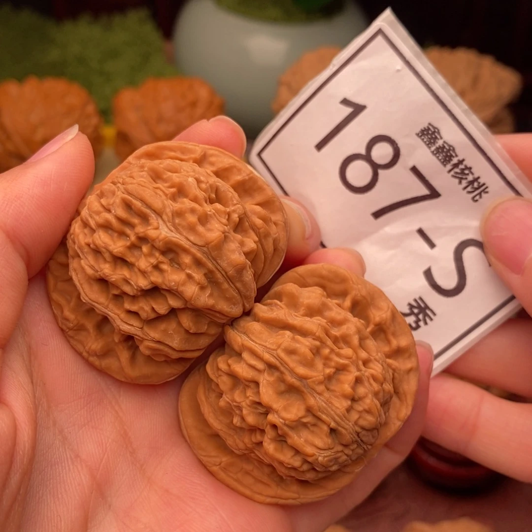 文玩核桃把件汉高楼43