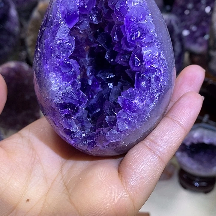 紫晶未镶嵌大型摆件（非配饰）