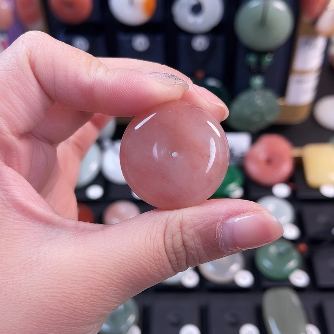 颈饰未镶嵌石英质玉军