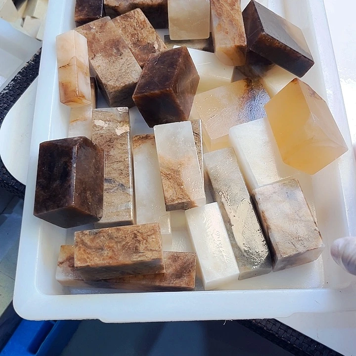 青田石印石泥*太晚没