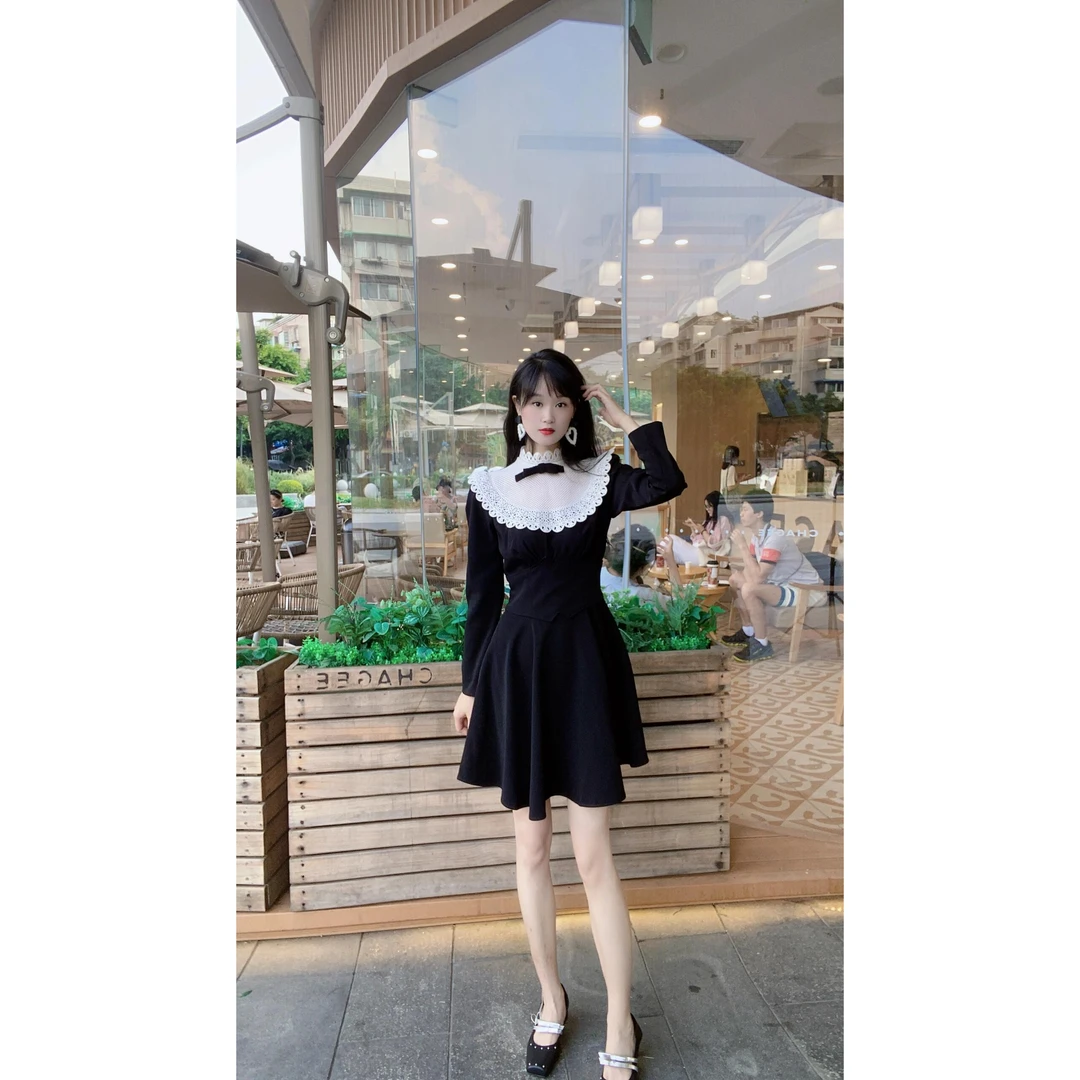 【DÉ MYSTÈRE】冬季名媛千金赫本勾花蕾丝显瘦连衣裙GFC1050718