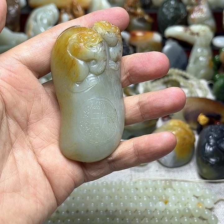 浪***枫未镶嵌和田玉把件