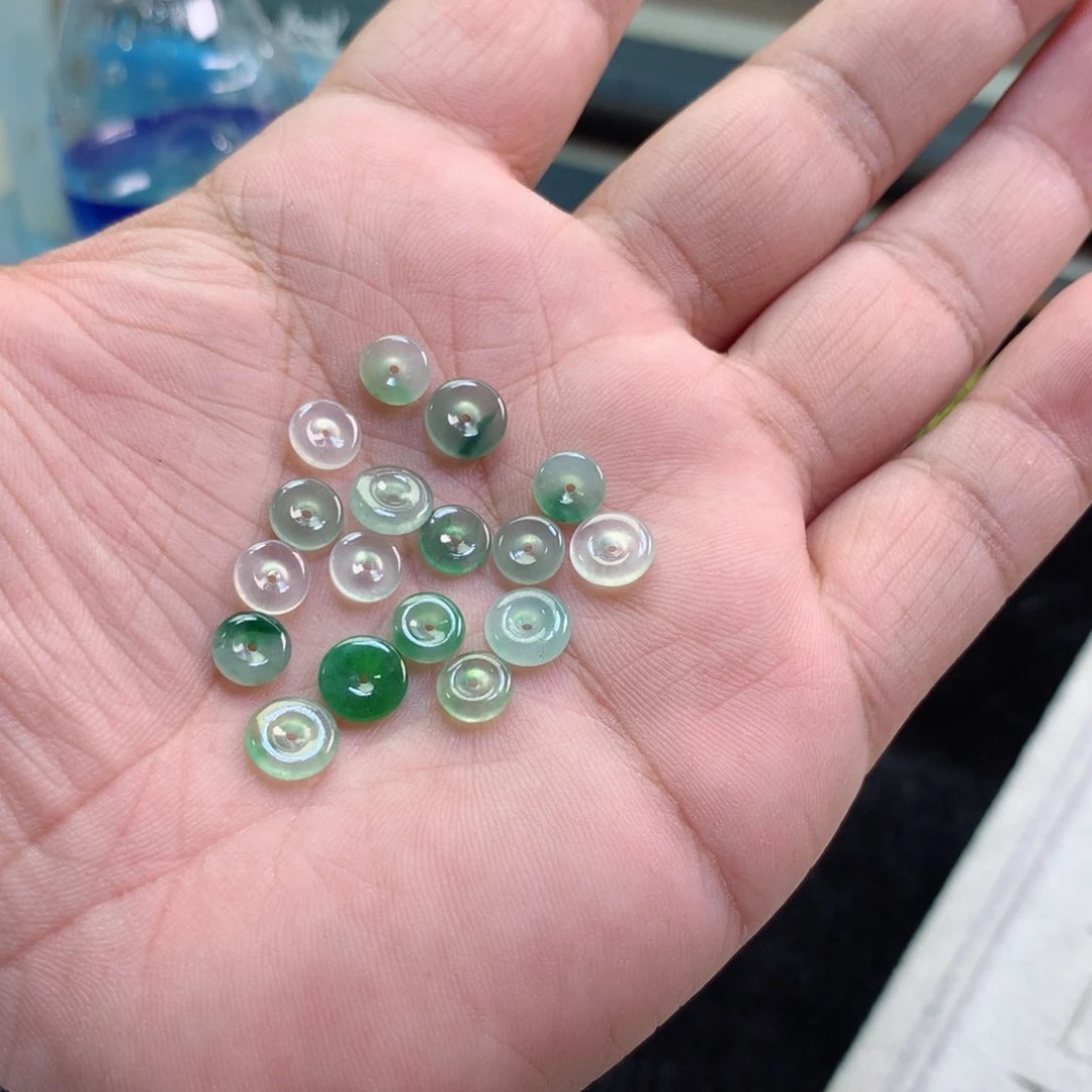 定制翡翠未镶嵌r**3扣子