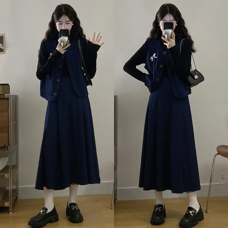 大码胖mm秋冬季新款时尚洋气显瘦马甲半身裙+打底衫三件套装女