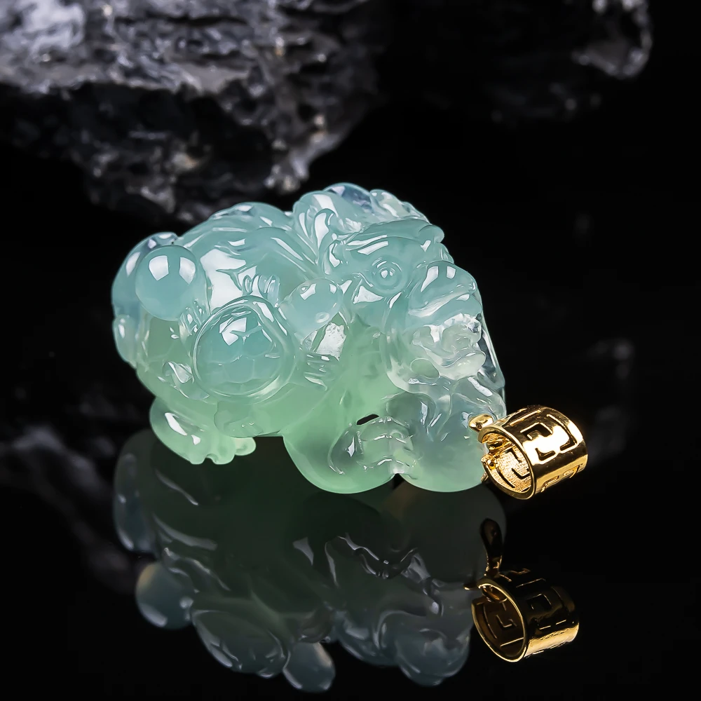 缅甸翡翠吊坠冰润特色龙龟挂件18k金镶嵌天然A货