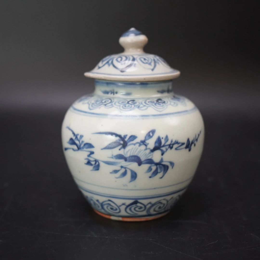 Lot.25100883明弘治青花花卉纹盖罐 高：约13.2cm