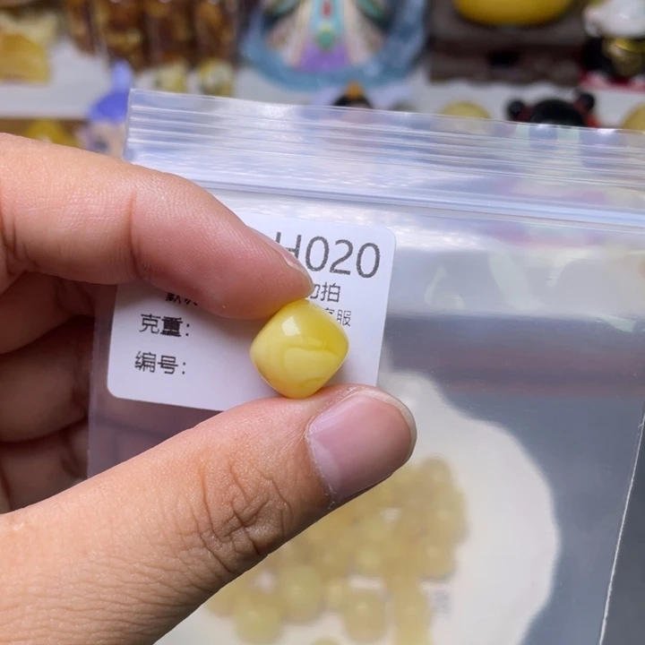 未镶嵌琥珀珠宝奇石