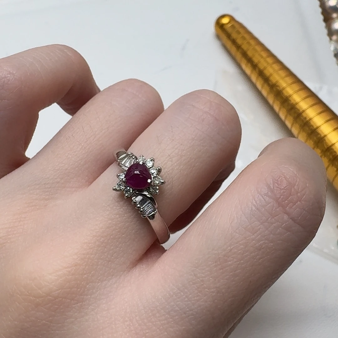 未镶嵌红宝石戒指