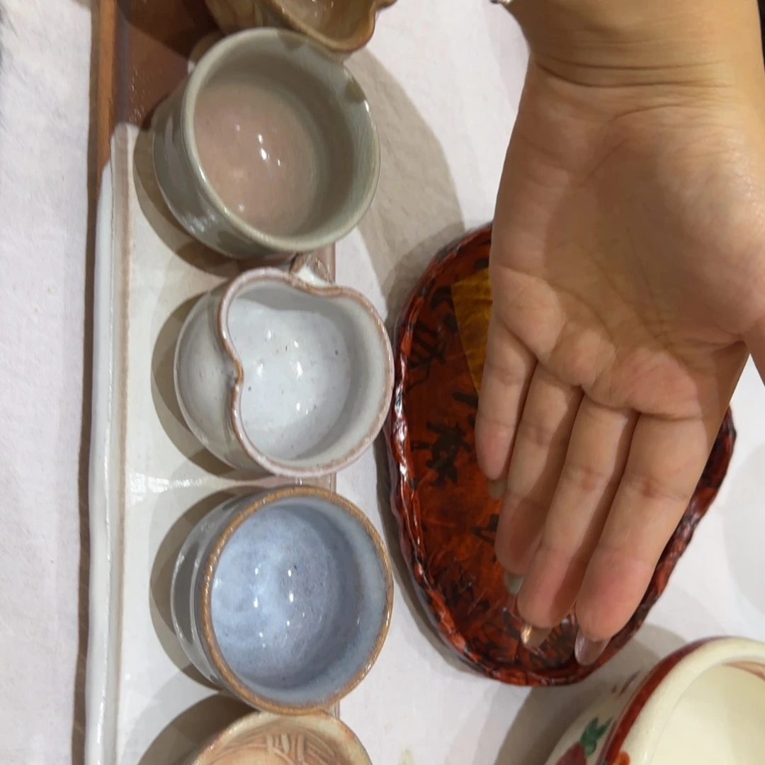 瓷片哭亮亮旅途兔兔