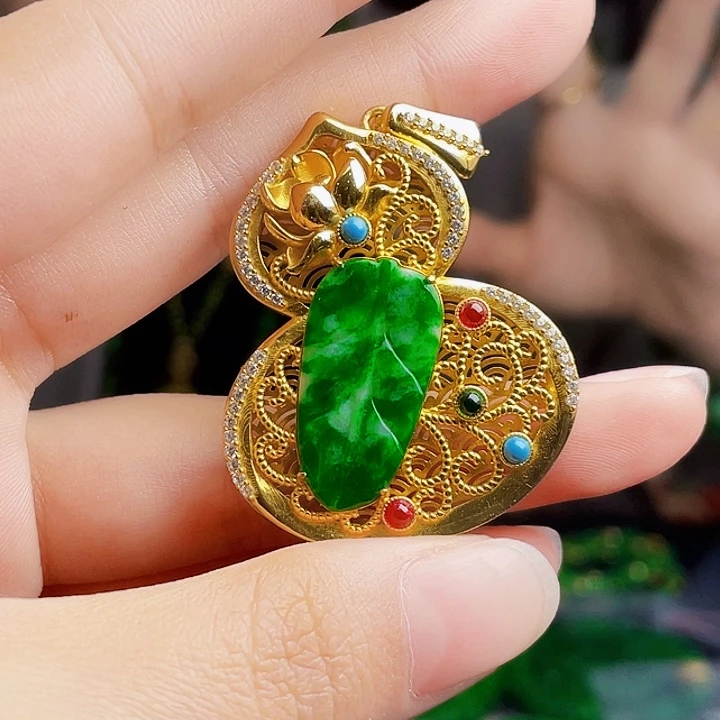 翡翠银S925镶嵌颈饰多样性