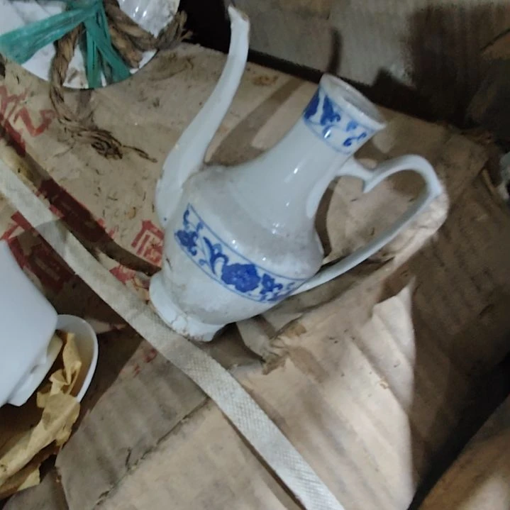 摆件陶瓷盘子碗啥都有