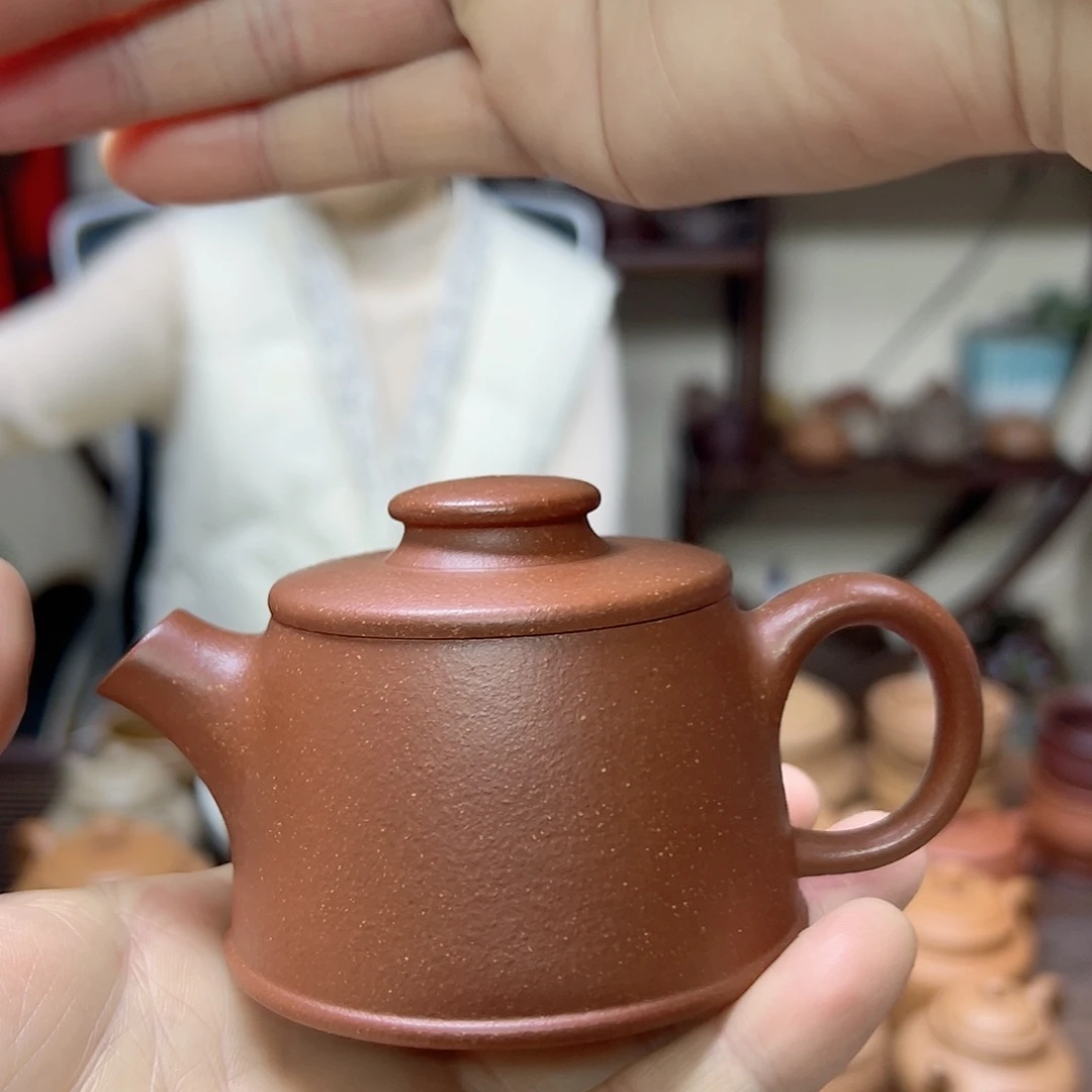 段泥茶壶140C C左右的容量