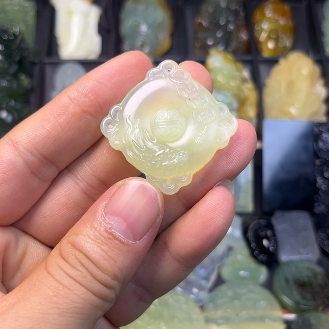 蛇纹石玉未镶嵌吊坠(不含链)
